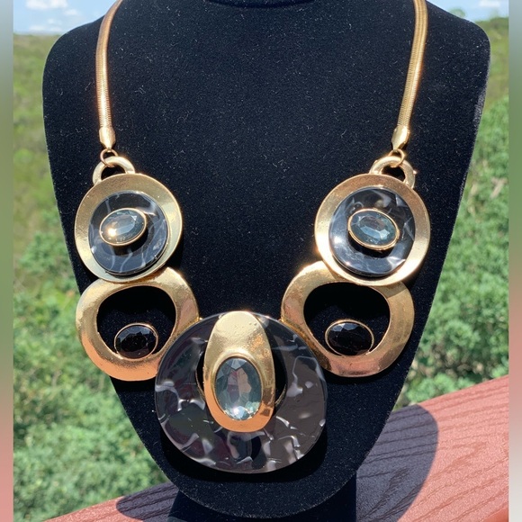 Oval Stone Retro‎ Inspired Statement Necklace - Picture 1 of 13